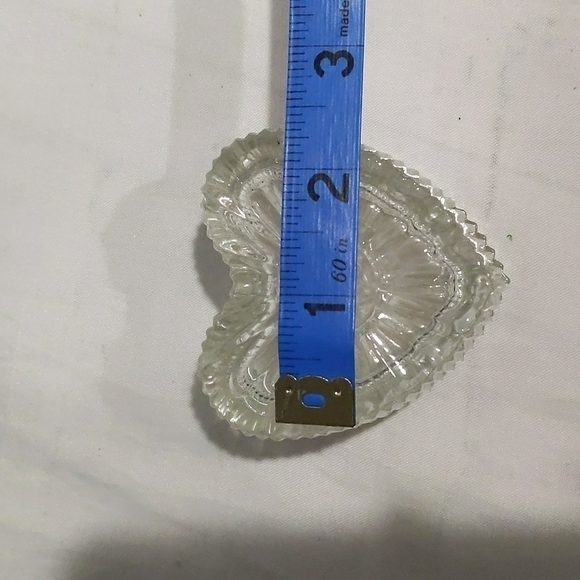 VINTAGE Crystal Glass Heart Lidded Trinket Dish Box Jewelry Box - Picture 5 of 8